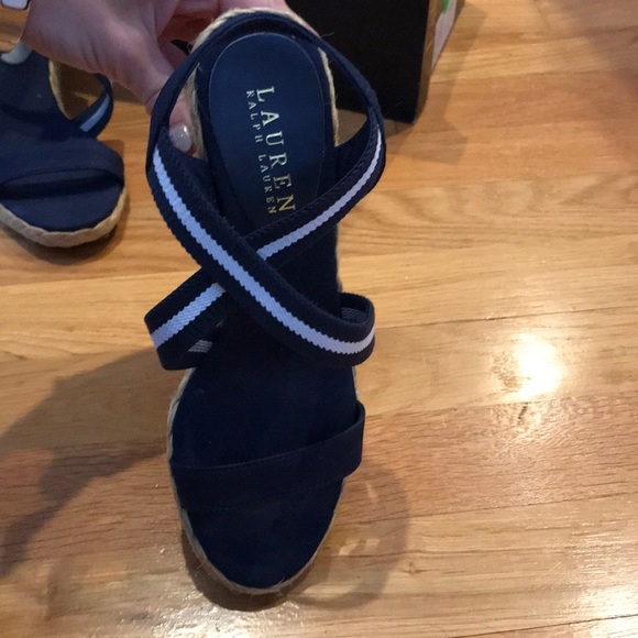 Espadrilles - Picture 3 of 4